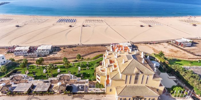 AP Oriental Beach Hotel na Praia da Rocha