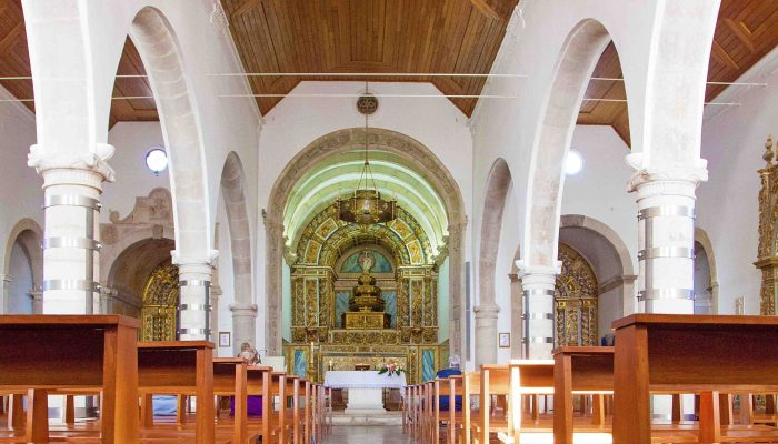 interior da Igreja da Mexilhoeira Grande