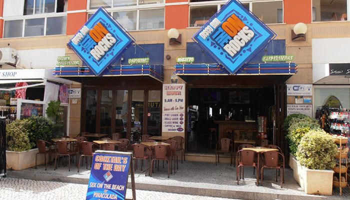 Entrada On the Rocks