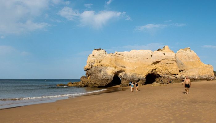 Rochas na Praia dos Careanos
