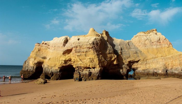 Rochedos na Praia dos Careanos