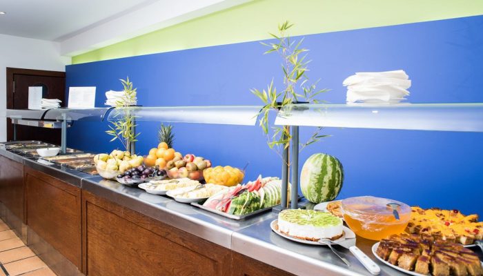 yellow-alvor-garden-hotel-galleryyellow-alvor-garden-restaurant-buffet-4